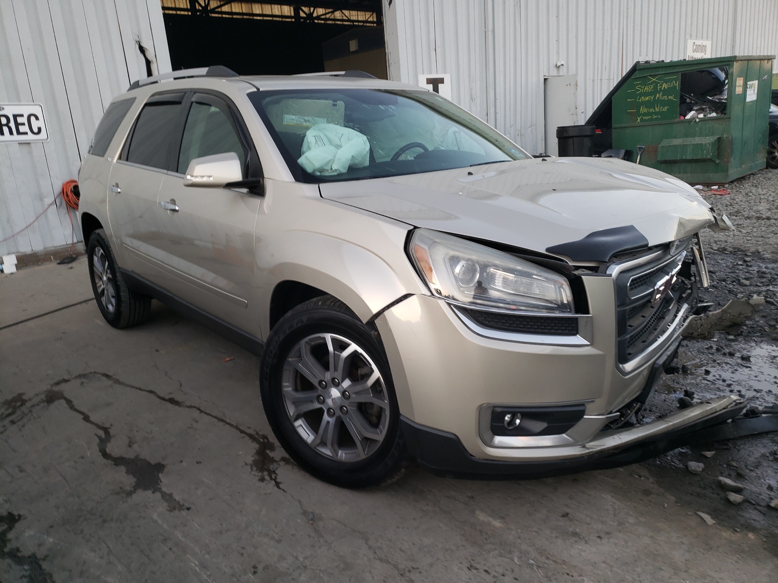 GMC ACADIA SLT 2014 with VIN 1GKKRRKD3EJ233007 - Photo from auction