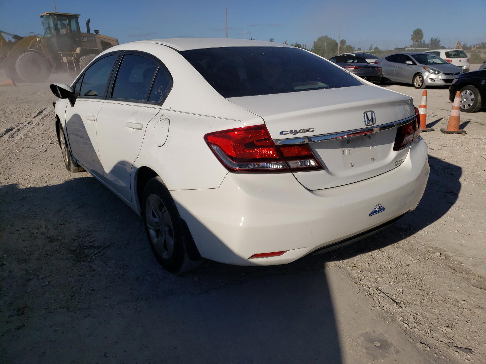 Photo 3 from auction – 2014 HONDA CIVIC LX with VIN 19XFB2F52EE014452
