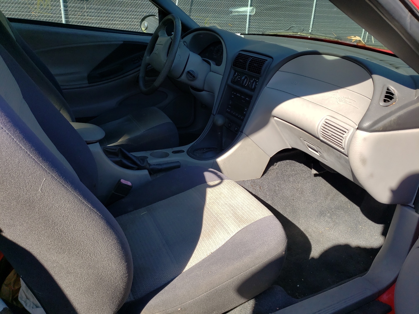 Photo 5 from auction – 2004 FORD MUSTANG with VIN 1FAFP40694F145435