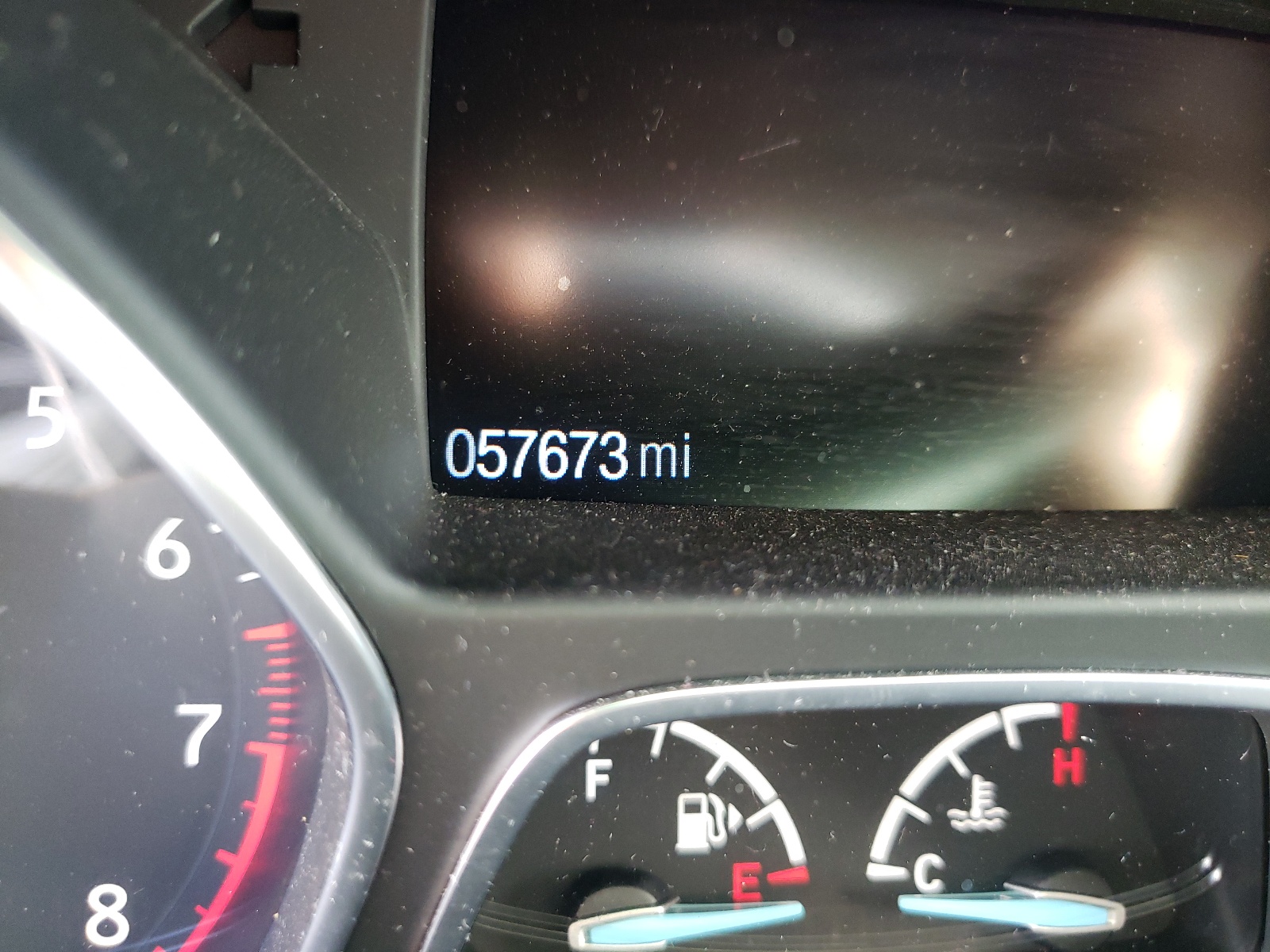Photo 8 from auction – 2018 FORD ESCAPE SE with VIN 1FMCU0GD0JUD48526