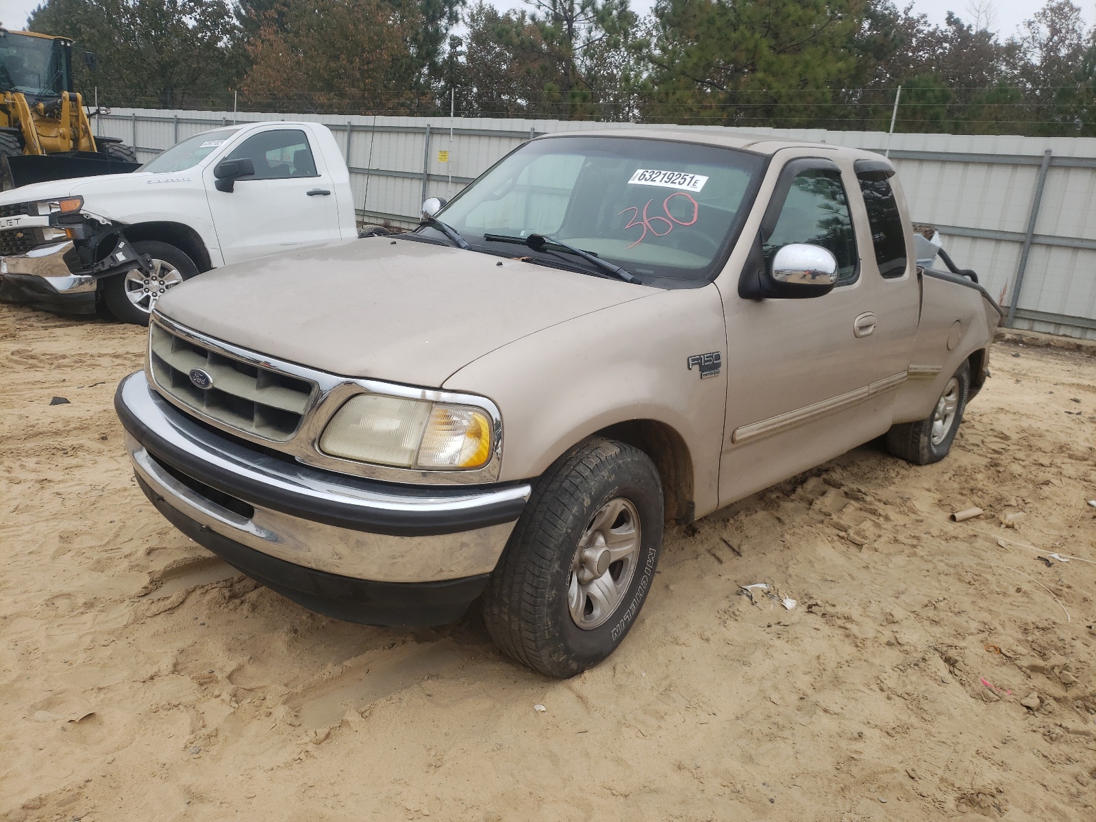 Photo 2 from auction – 1998 FORD OTHER with VIN 1FTZX1763WNB86129