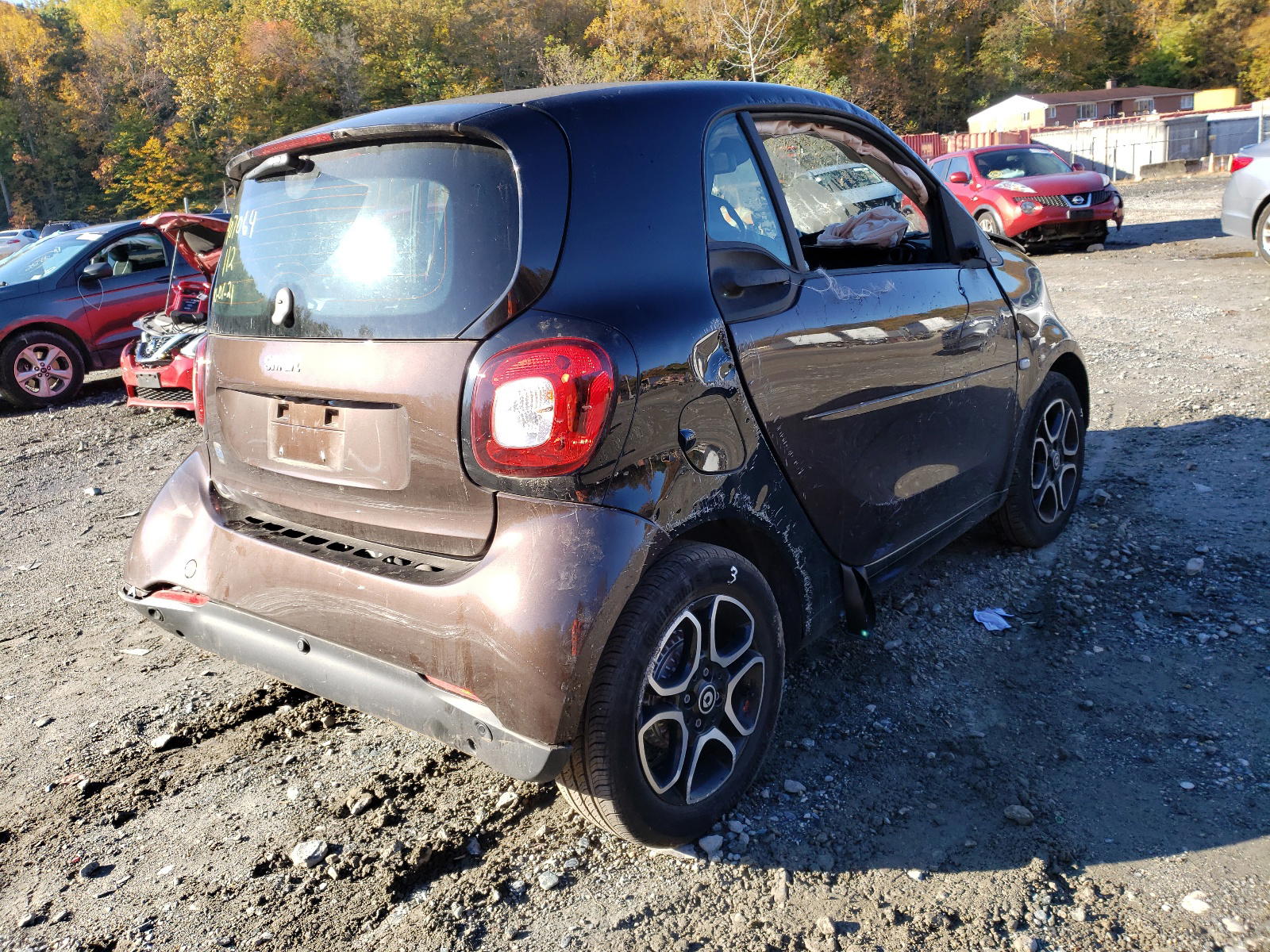 Photo 4 from auction – 2018 SMART FORTWO with VIN WMEFJ9BA6JK311604
