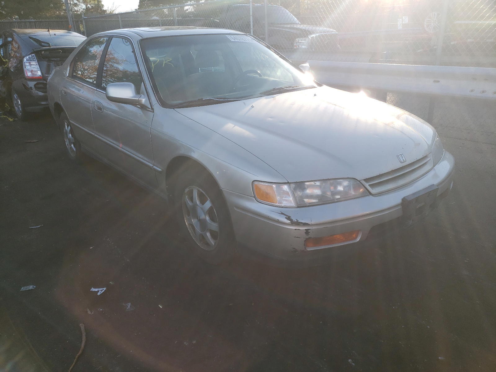 HONDA ACCORD EX 1995 with VIN JHMCD5656SC020044 - Photo from auction