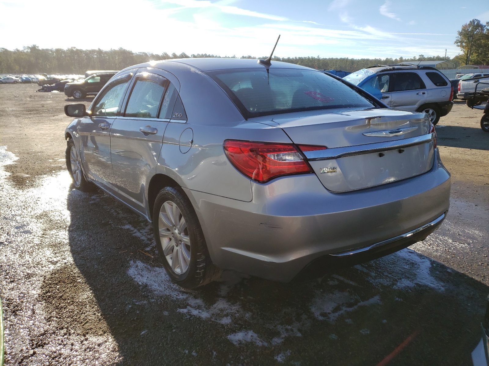 Photo 3 from auction – 2014 CHRYSLER 200 TOURIN with VIN 1C3CCBBG7EN105806