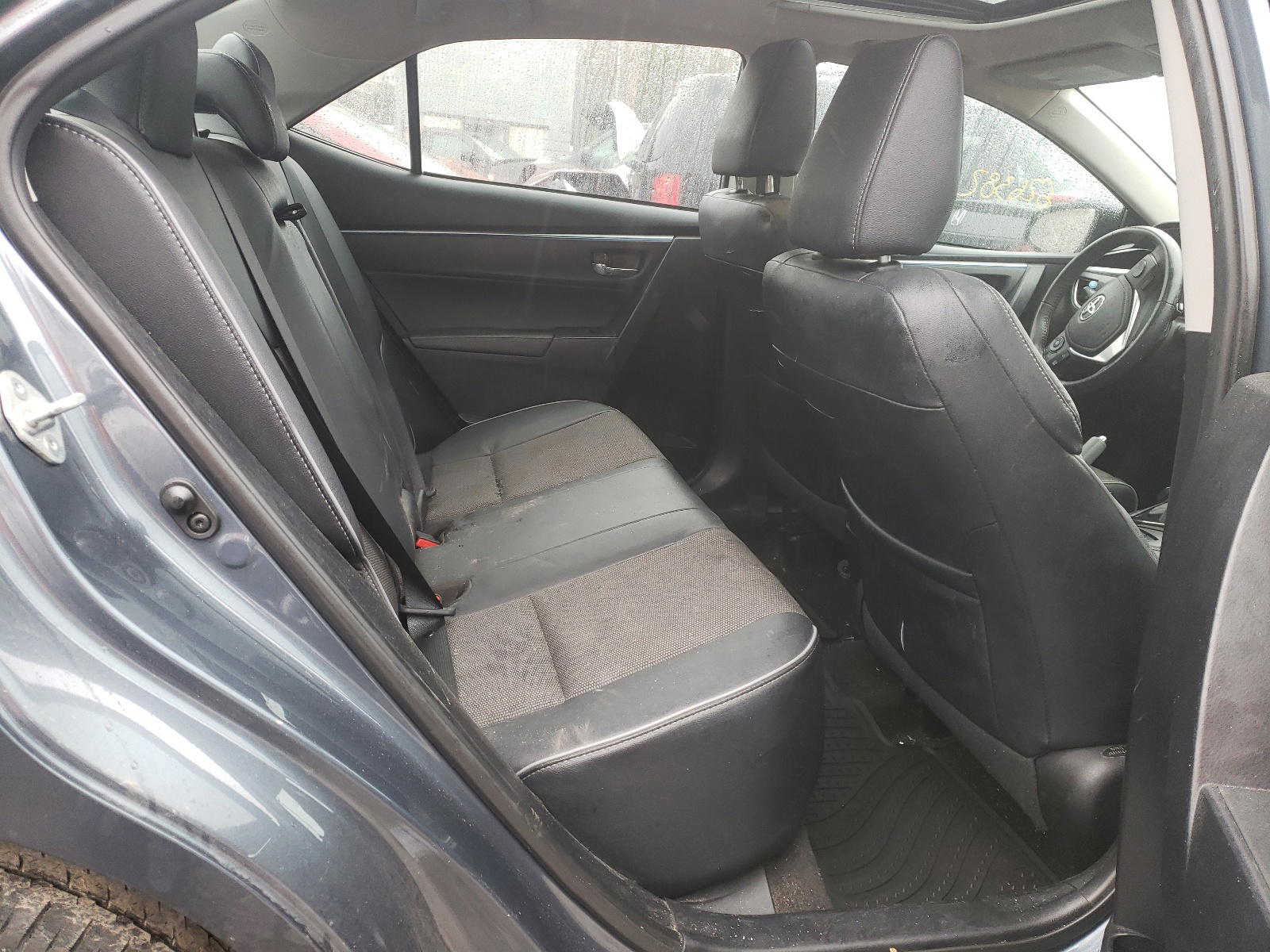 Photo 6 from auction – 2015 TOYOTA COROLLA L with VIN 2T1BURHE3FC247223
