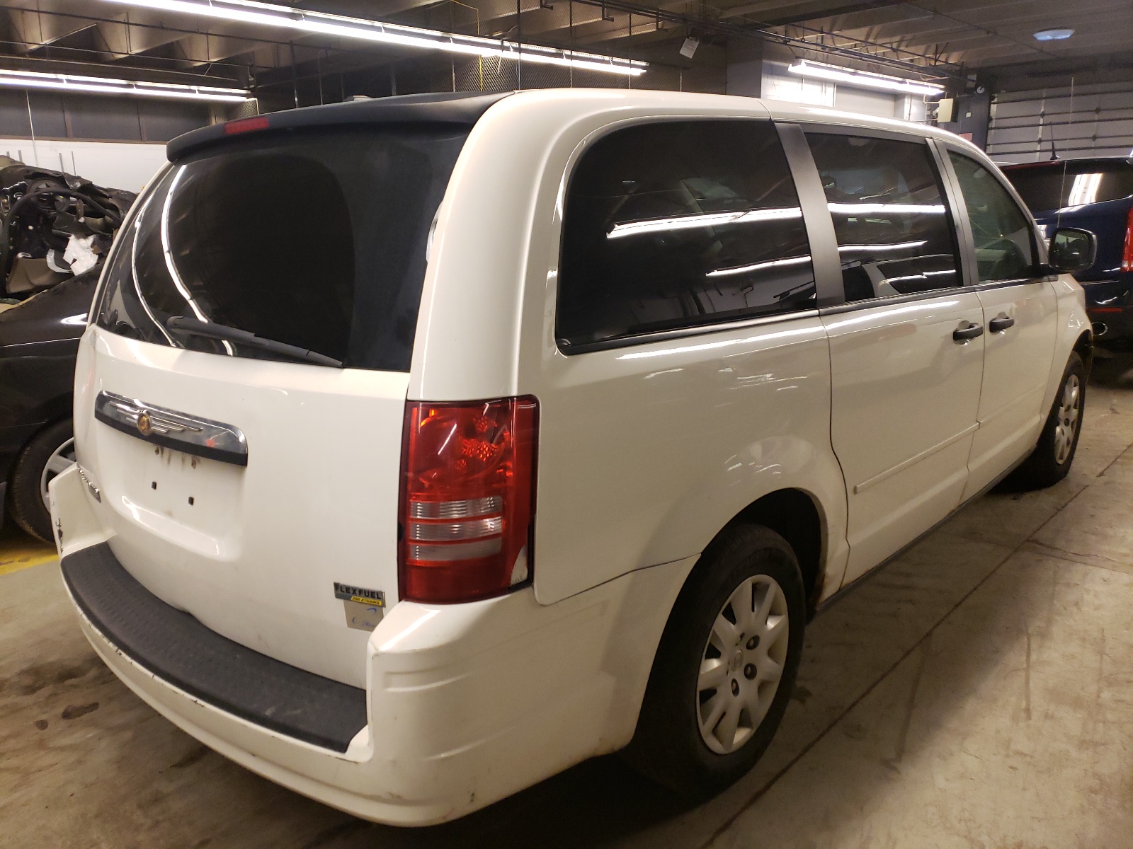 Photo 4 from auction – 2008 CHRYSLER TOWN AND C with VIN 2A8HR44H78R842005