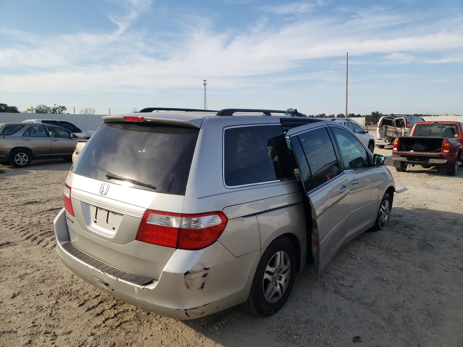 Photo 4 from auction – 2006 HONDA ODYSSEY EX with VIN 5FNRL38636B433203