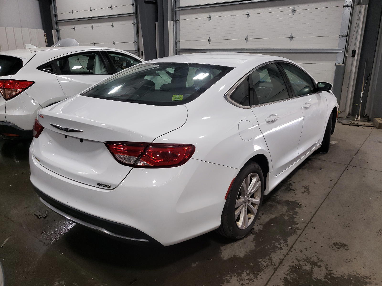 Photo 4 from auction – 2015 CHRYSLER 200 LIMITE with VIN 1C3CCCAB2FN726299