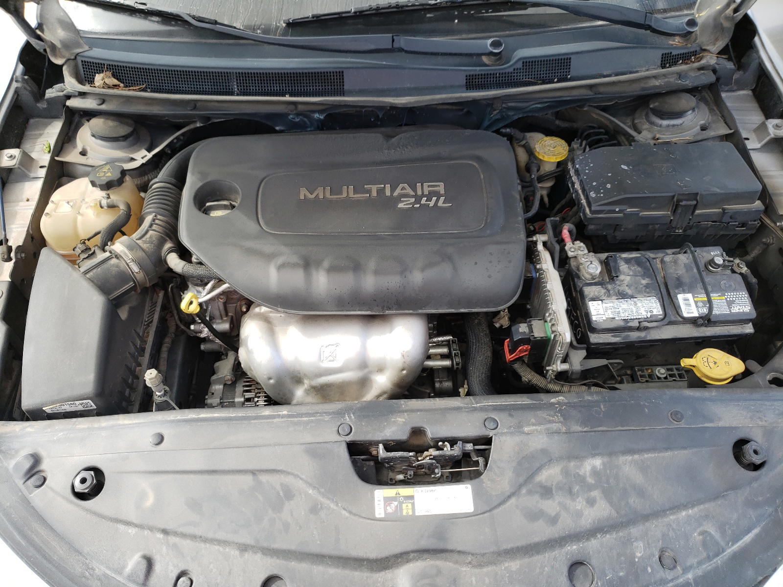 Photo 7 from auction – 2015 CHRYSLER 200 LIMITE with VIN 1C3CCCABXFN735767