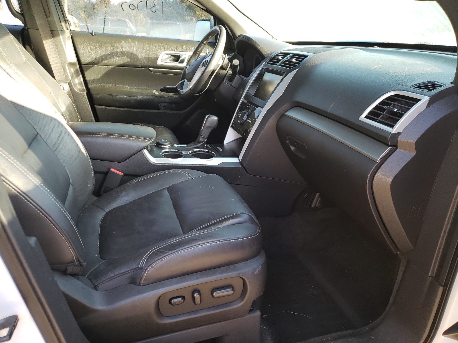 Photo 5 from auction – 2015 FORD EXPLORER S with VIN 1FM5K8GT9FGA83261