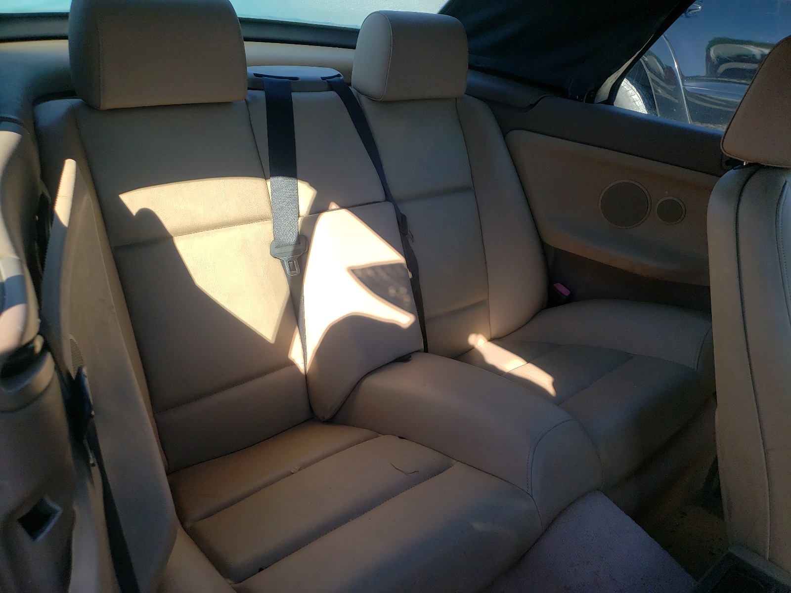 Photo 6 from auction – 1998 BMW 323 IC AUT with VIN WBABJ8329WEM20768