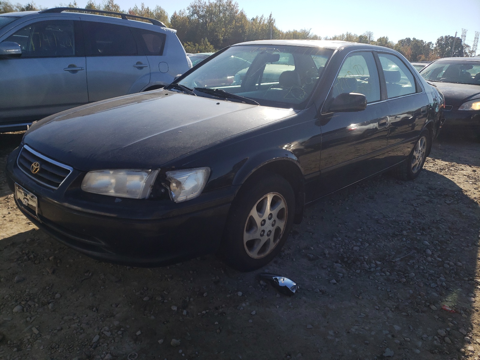 Photo 2 from auction – 2000 TOYOTA CAMRY LE with VIN 4T1BF22K5YU936181
