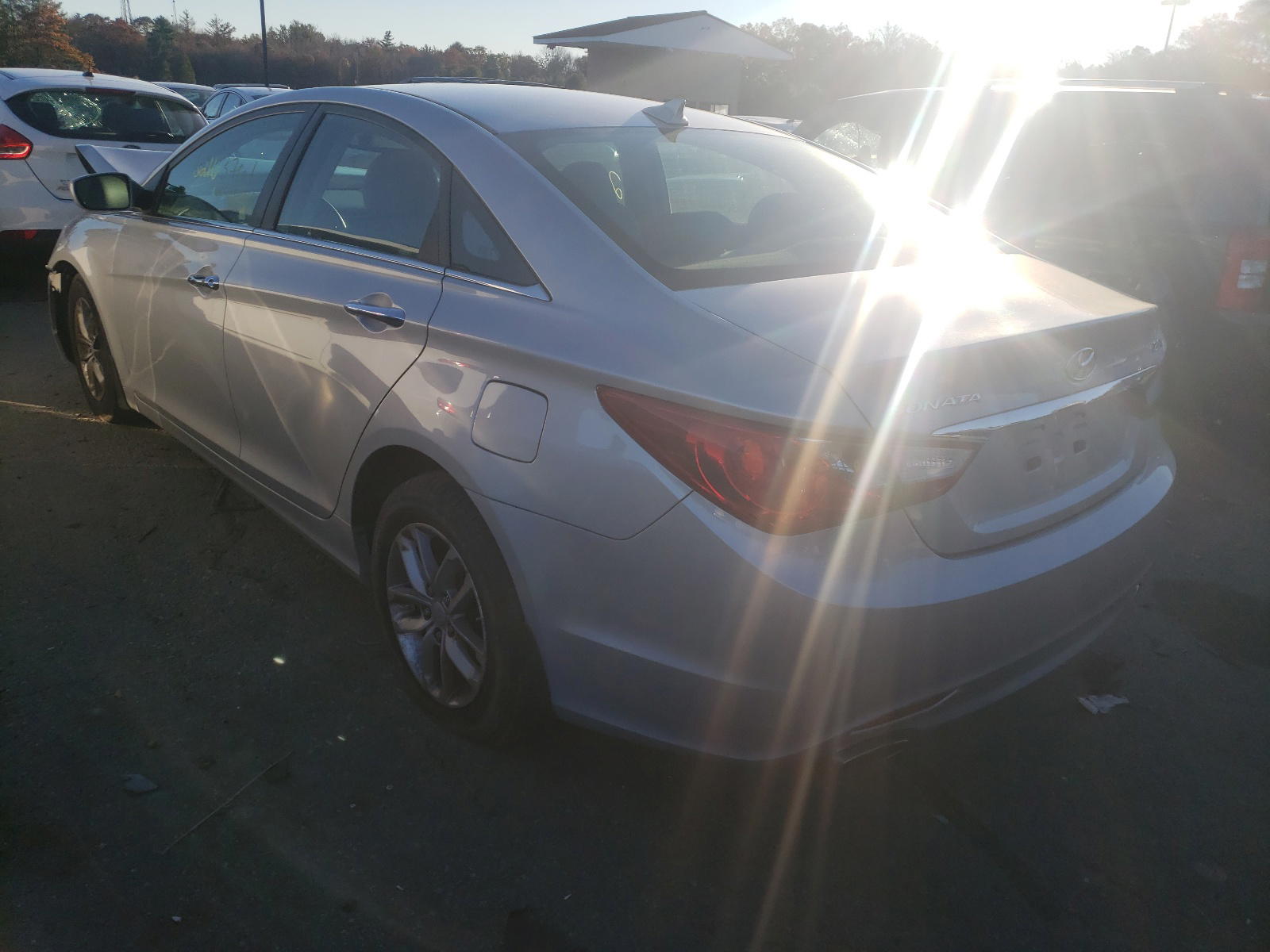 Photo 3 from auction – 2013 HYUNDAI SONATA SE with VIN 5NPEC4ABXDH585702