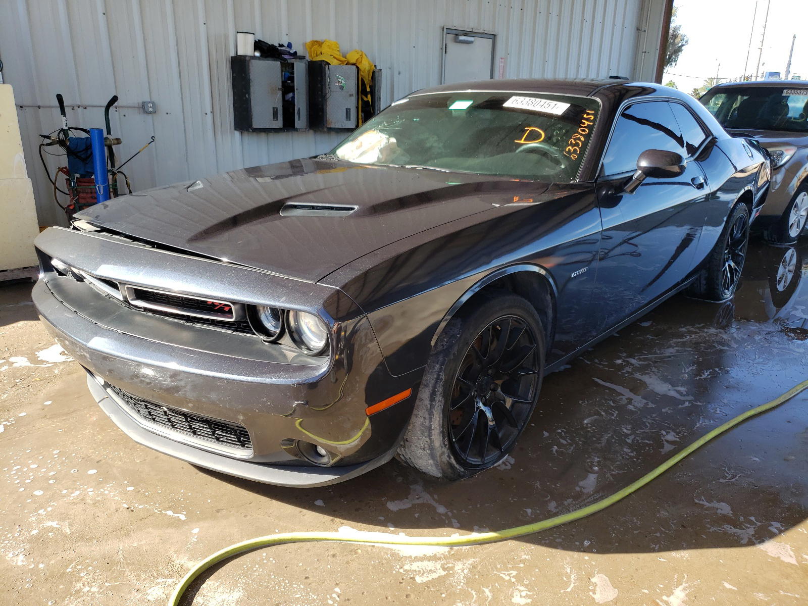 Photo 2 from auction – 2018 DODGE CHALLENGER with VIN 2C3CDZBT8JH259494