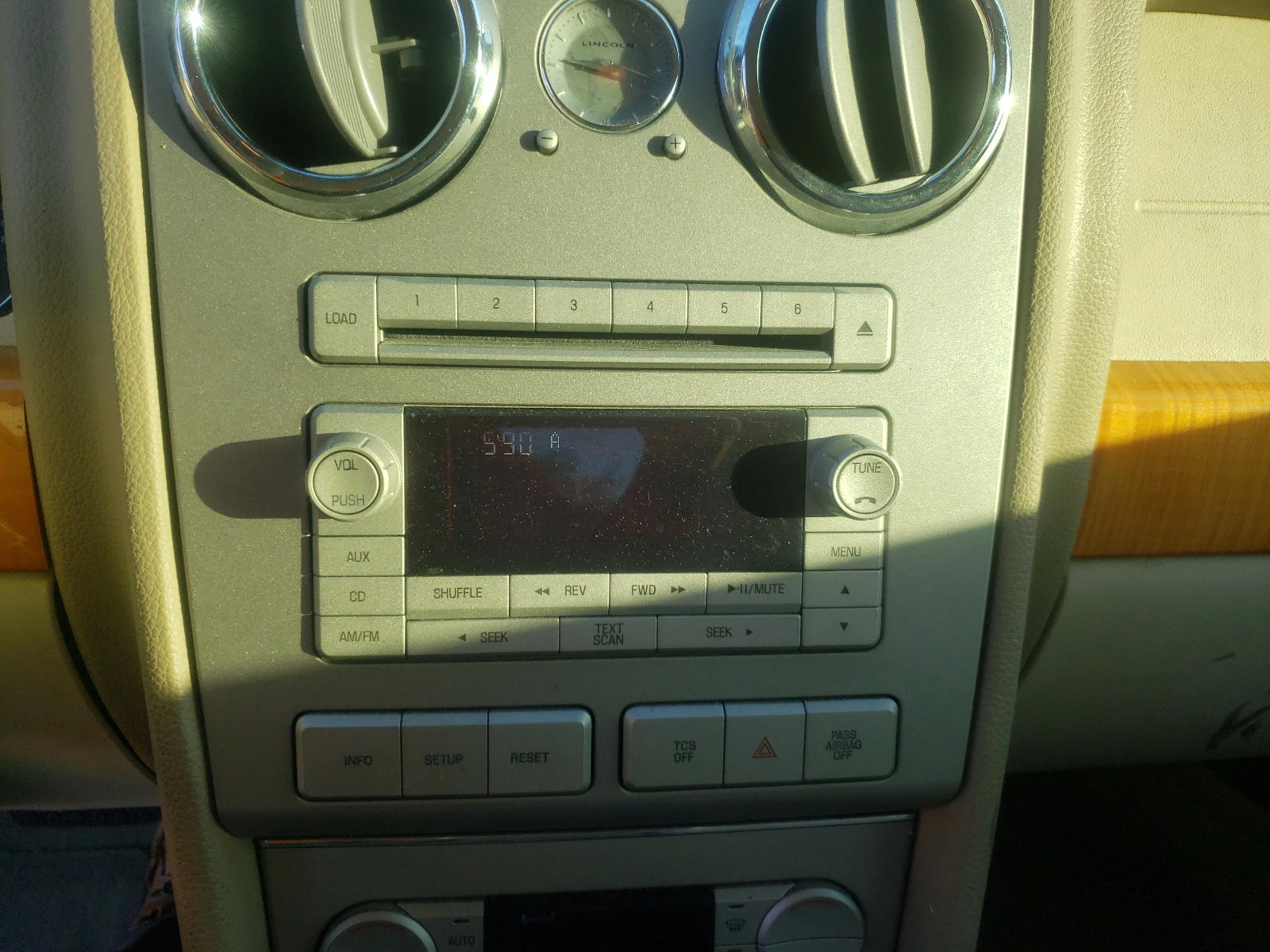 Photo 9 from auction – 2007 LINCOLN MKZ with VIN 3LNHM26T57R659685