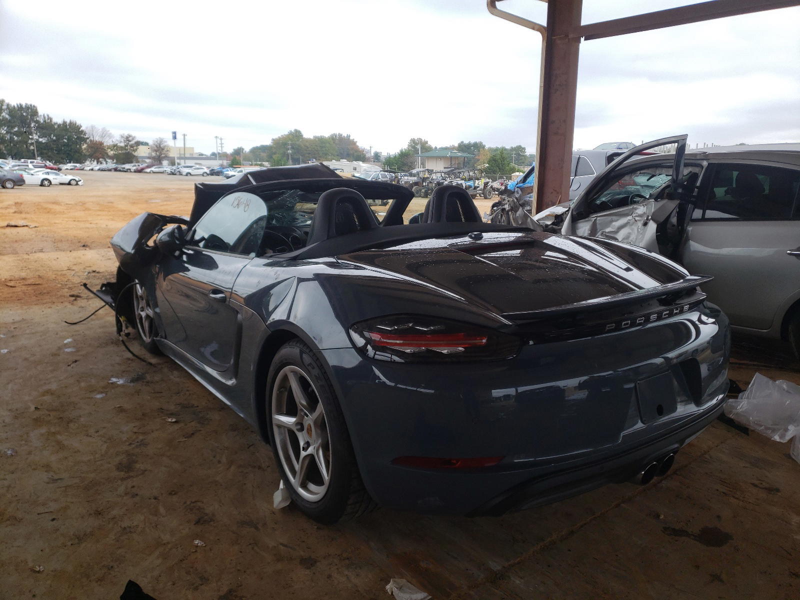 Photo 3 from auction – 2017 PORSCHE BOXSTER with VIN WP0CA2A86HS220852