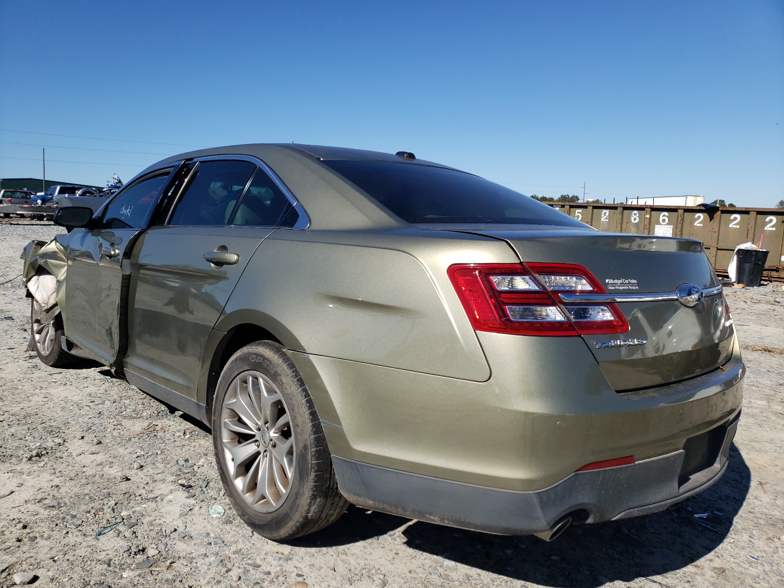 Фото 3 с аукциона – 2013 FORD TAURUS LIM с VIN 1FAHP2F8XDG226007