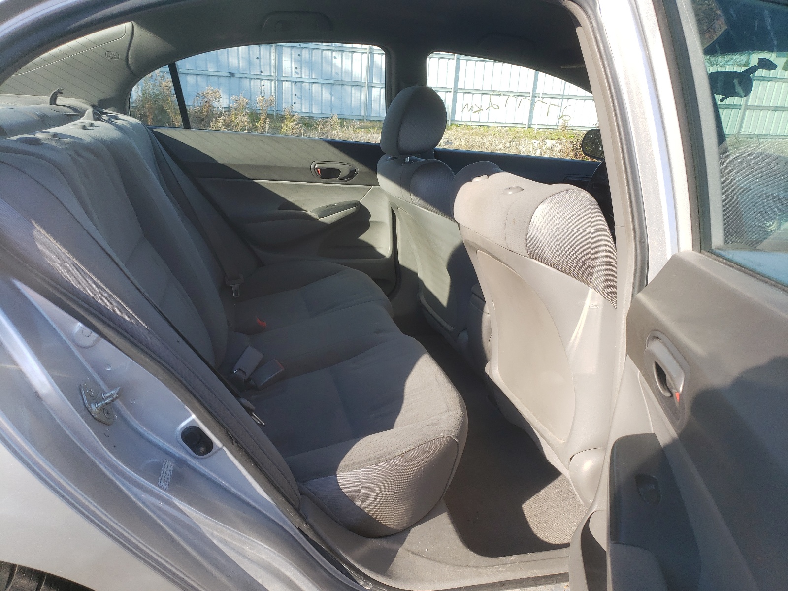 Photo 6 from auction – 2007 HONDA CIVIC DX with VIN 2HGFA16377H006156