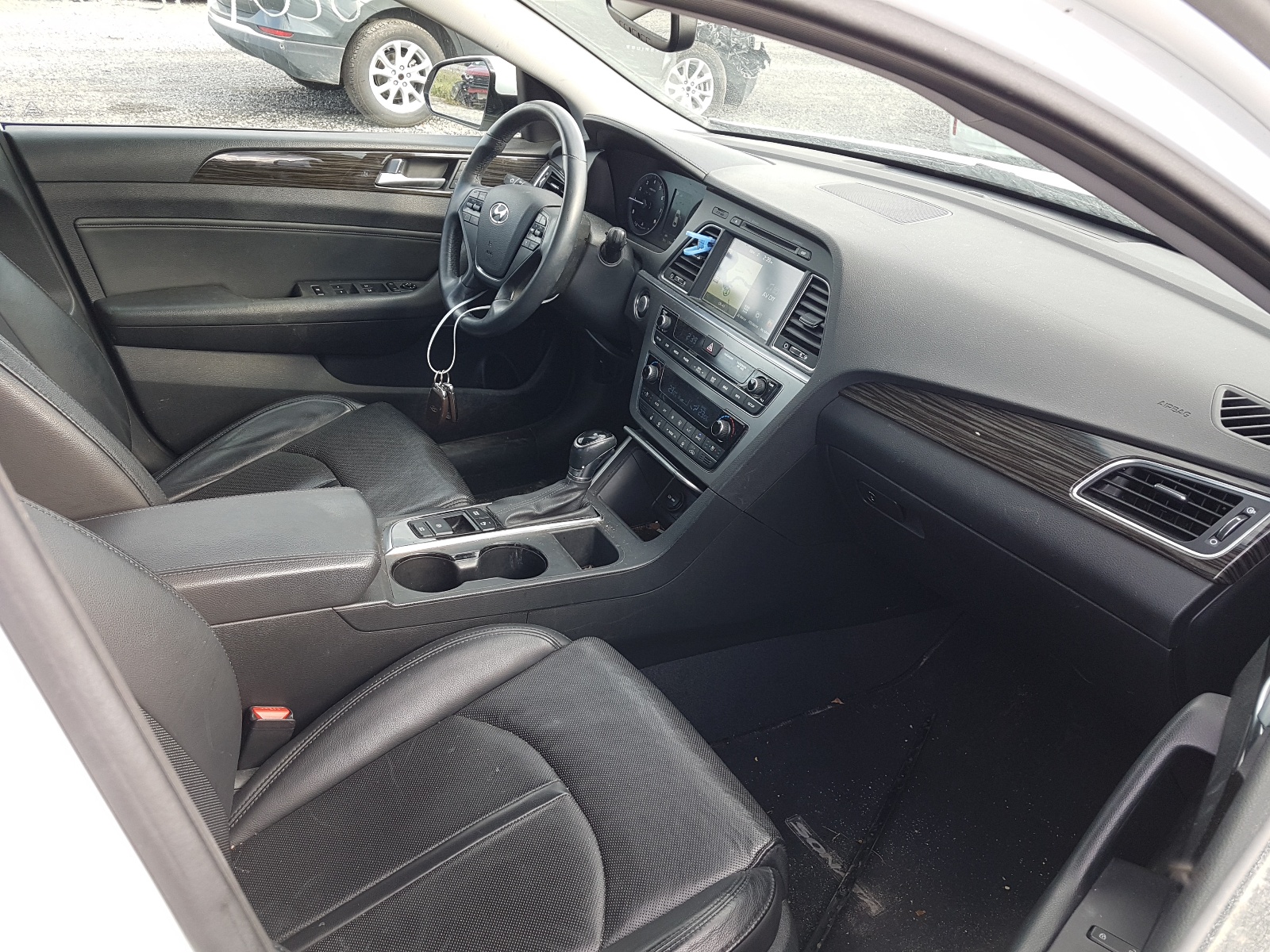 Photo 5 from auction – 2015 HYUNDAI SONATA SPO with VIN 5NPE34AF2FH018163