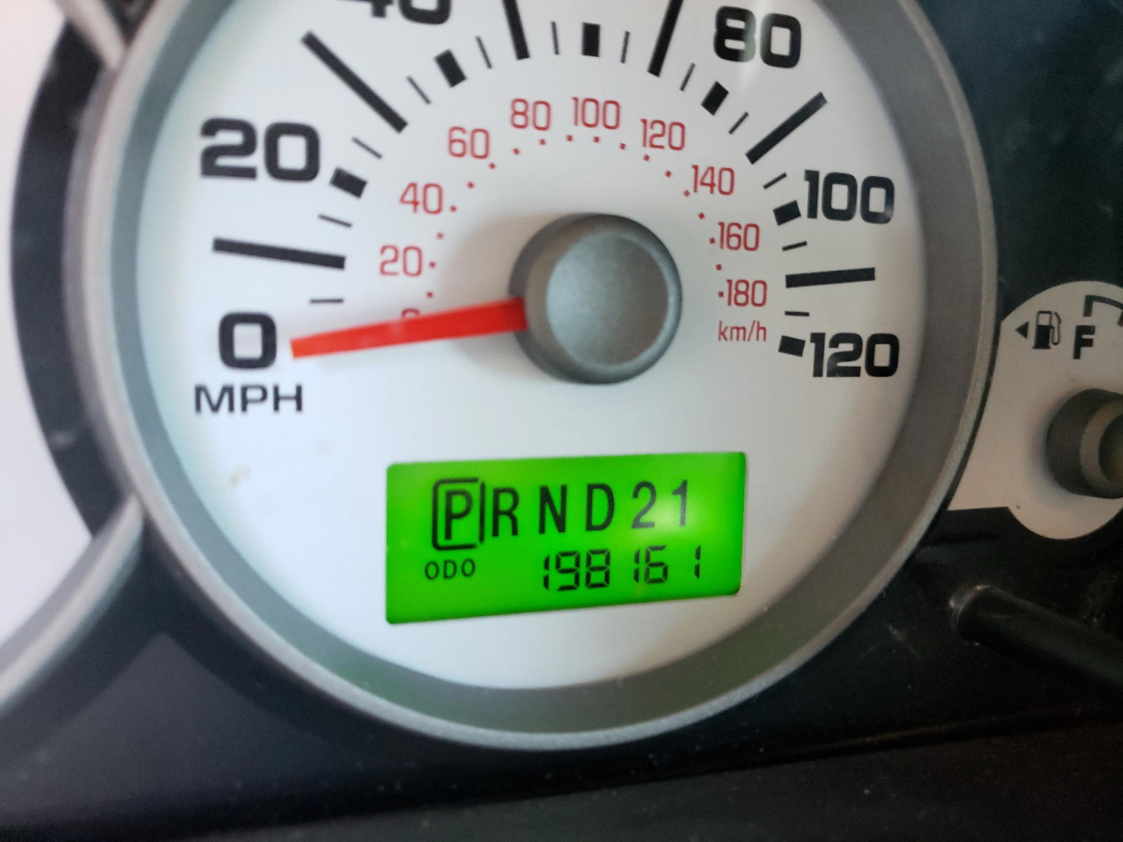 Photo 8 from auction – 2007 FORD ESCAPE LIM with VIN 1FMCU04107KB97542