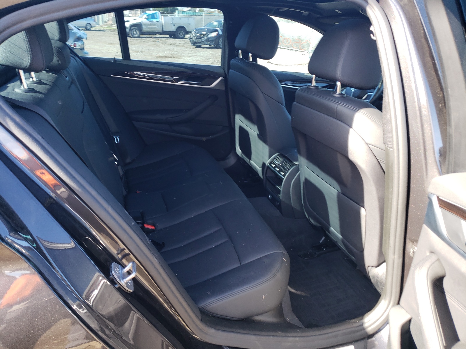 Photo 6 from auction – 2019 BMW 530E with VIN WBAJA9C5XKB398688