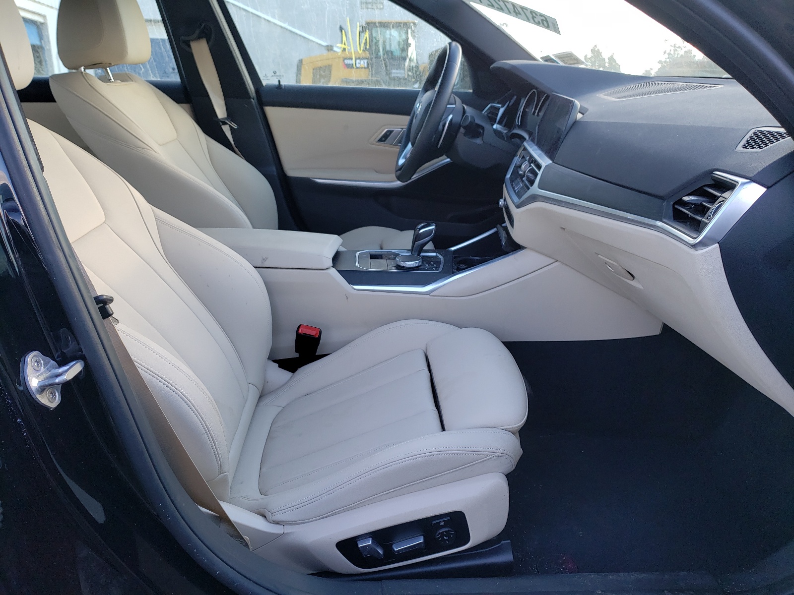 Photo 5 from auction – 2020 BMW 330XI with VIN 3MW5R7J09L8B42938