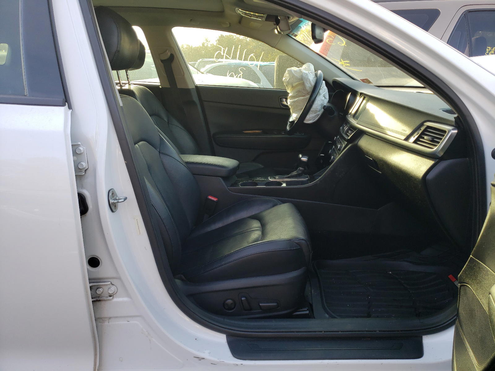Photo 5 from auction – 2016 KIA OPTIMA EX with VIN 5XXGU4L37GG091972