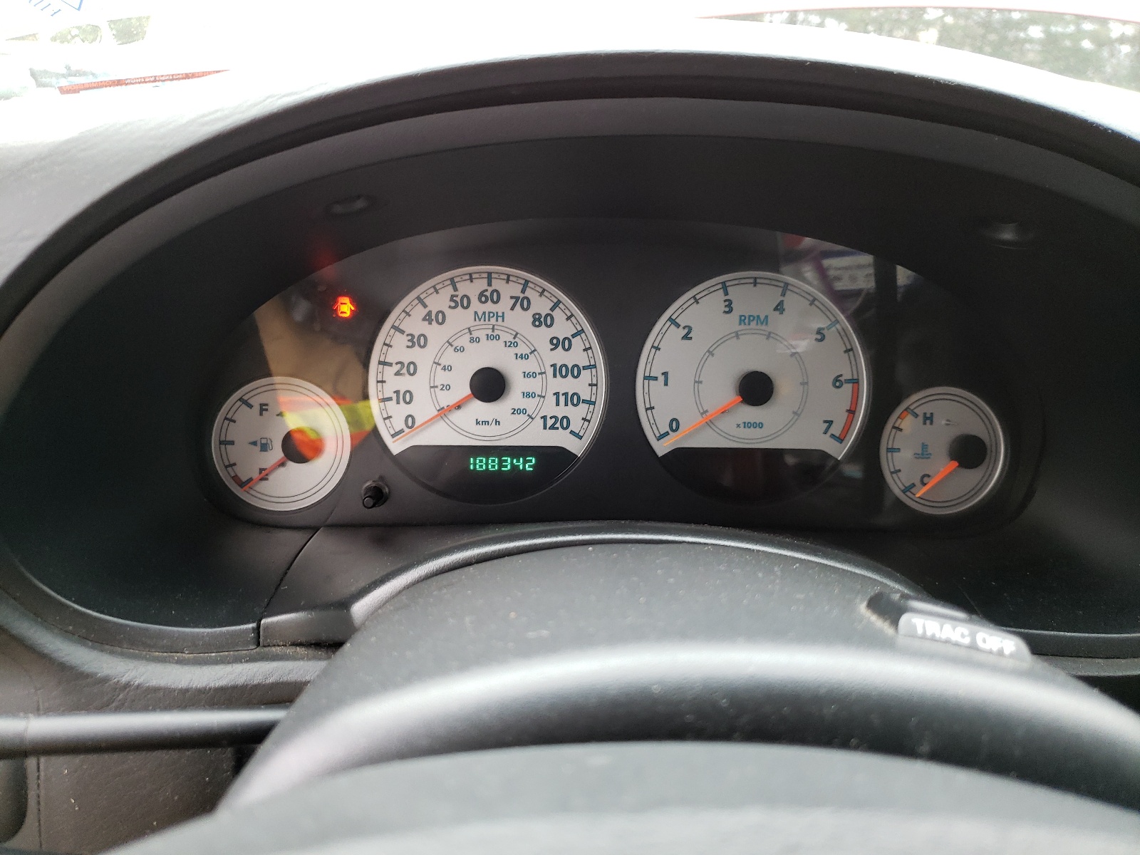Photo 8 from auction – 2005 CHRYSLER TOWN & COU with VIN 2C4GP54L85R232872