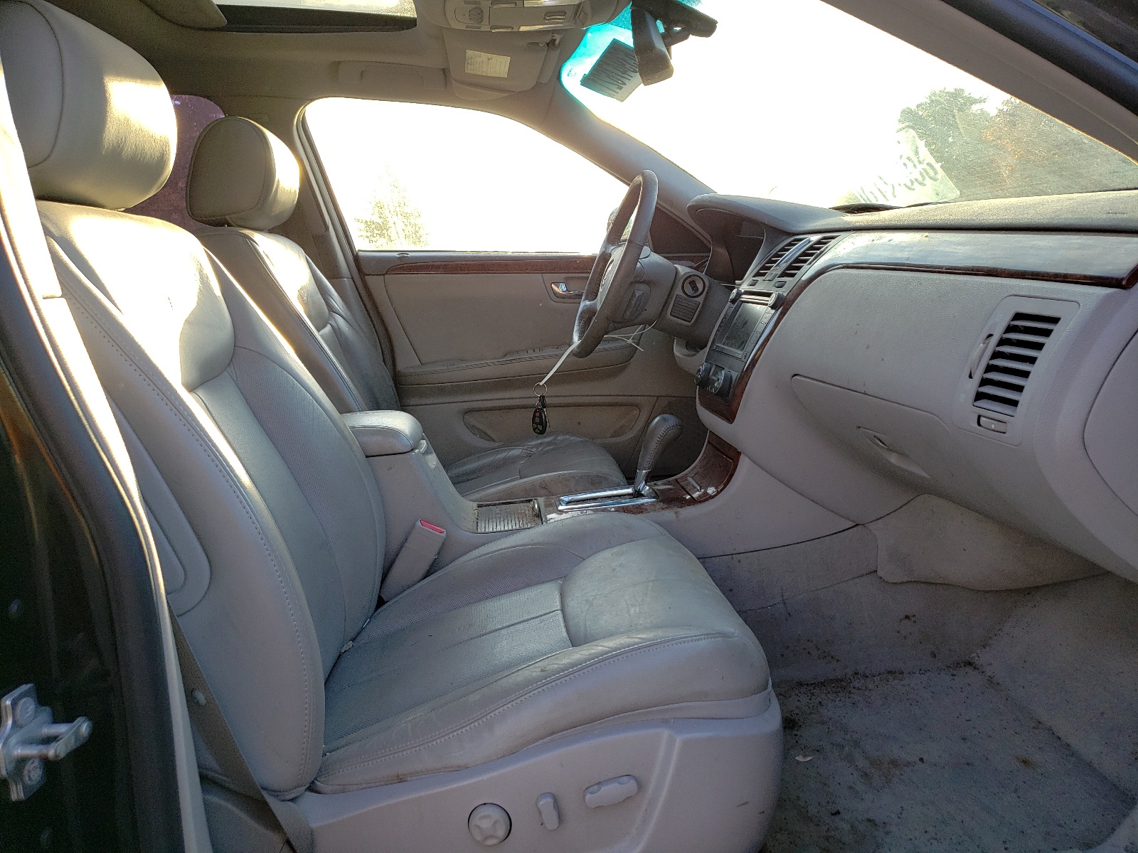 Photo 5 from auction – 2007 CADILLAC DTS with VIN 1G6KD57Y37U184958