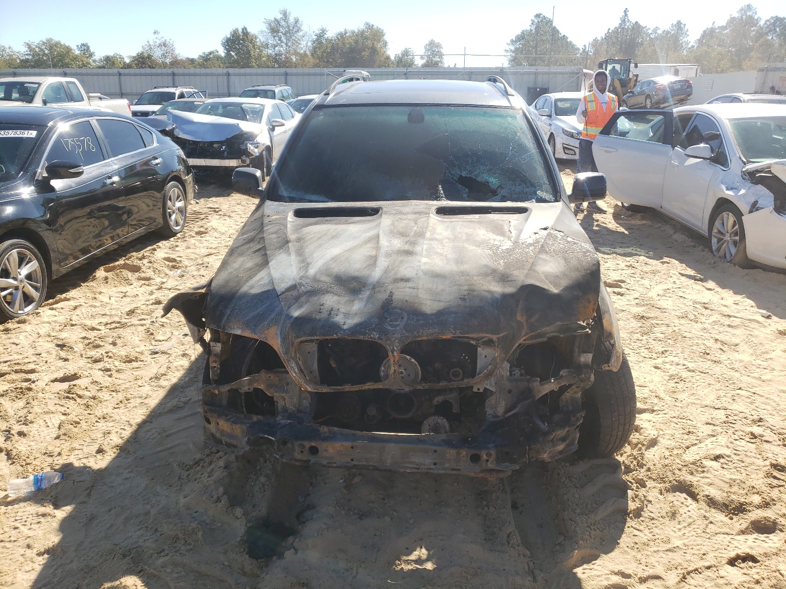 Zdjęcie 9 z aukcji – 2006 BMW X5 3.0I z VIN 5UXFA13576LY30646