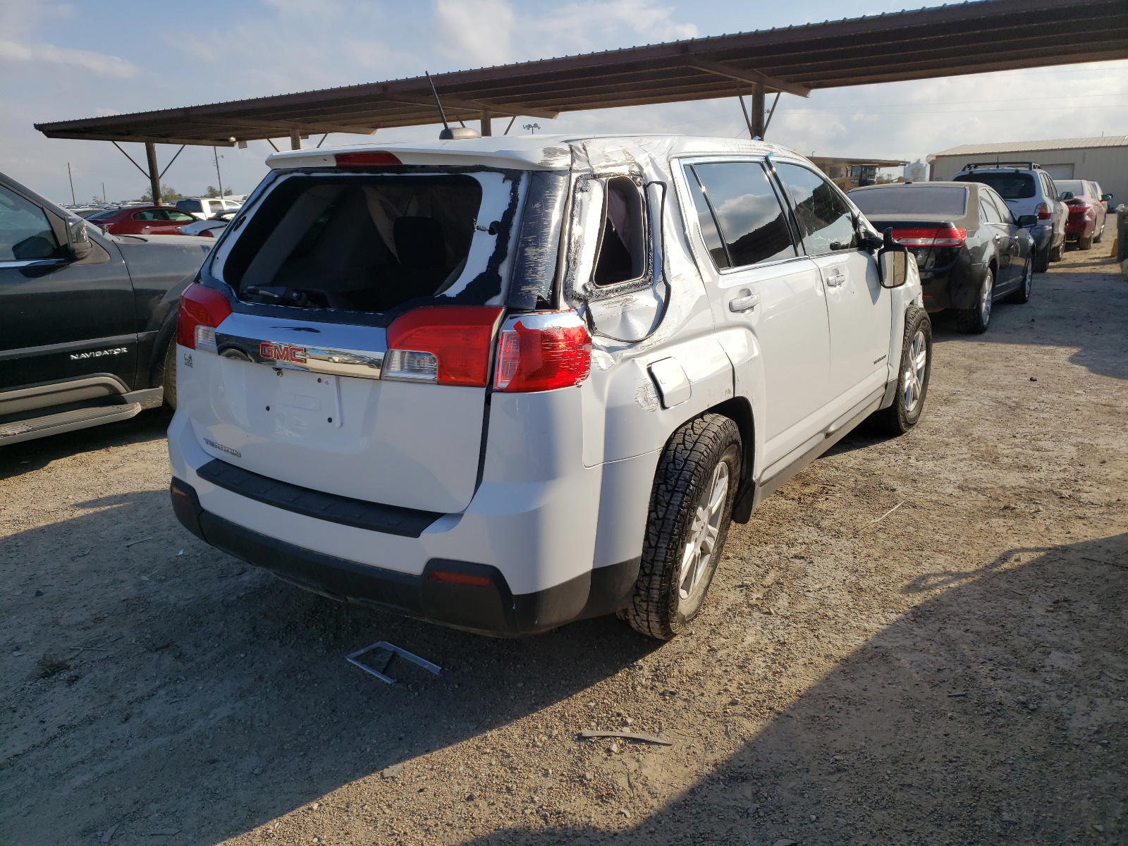 Photo 4 from auction – 2015 GMC TERRAIN SL with VIN 2GKALMEK6F6184572