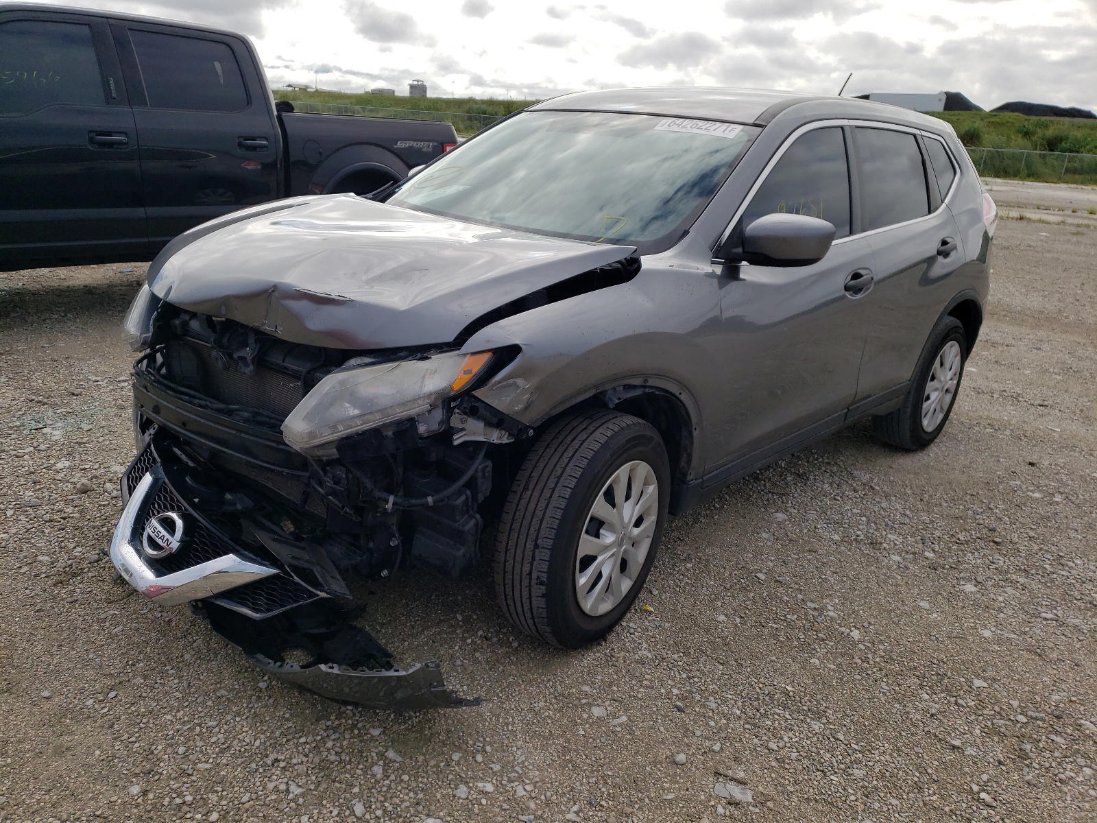 Photo 15 from auction – 2016 NISSAN ROGUE S with VIN KNMAT2MV8GP592763