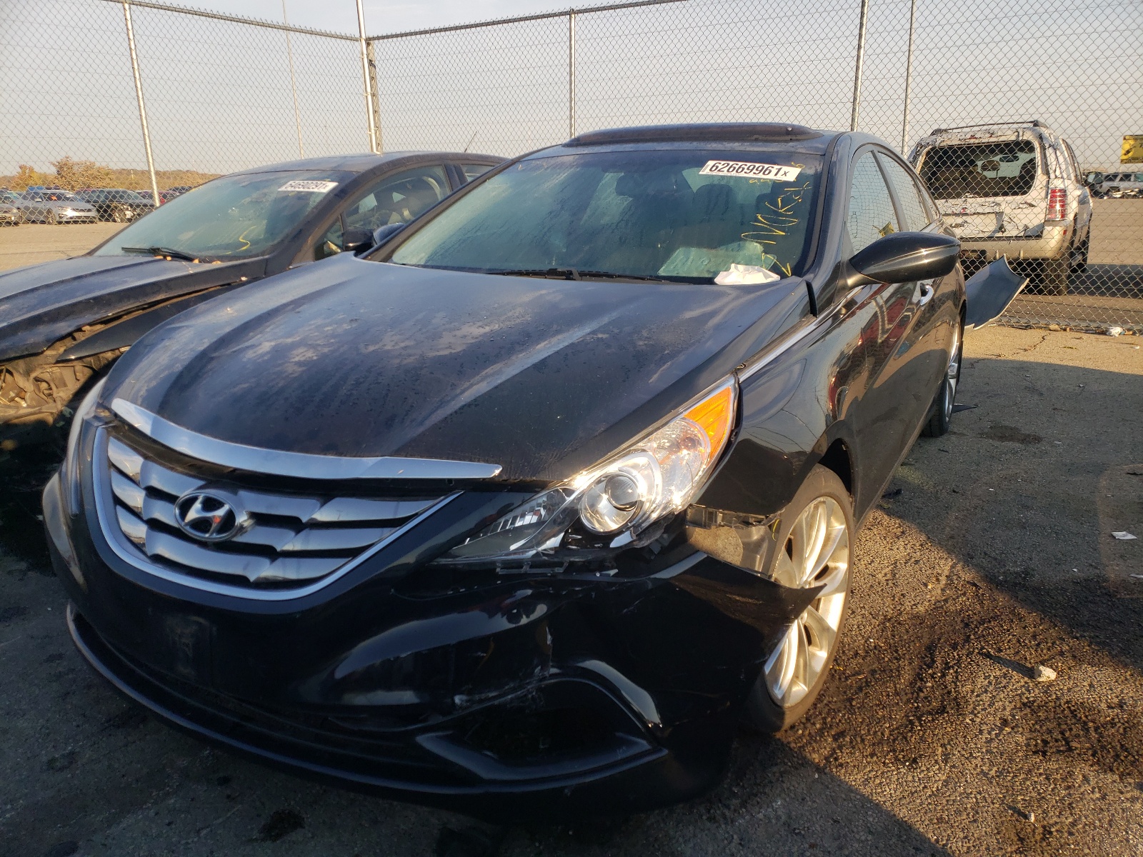 Photo 2 from auction – 2013 HYUNDAI SONATA SE with VIN 5NPEC4AC4DH658135