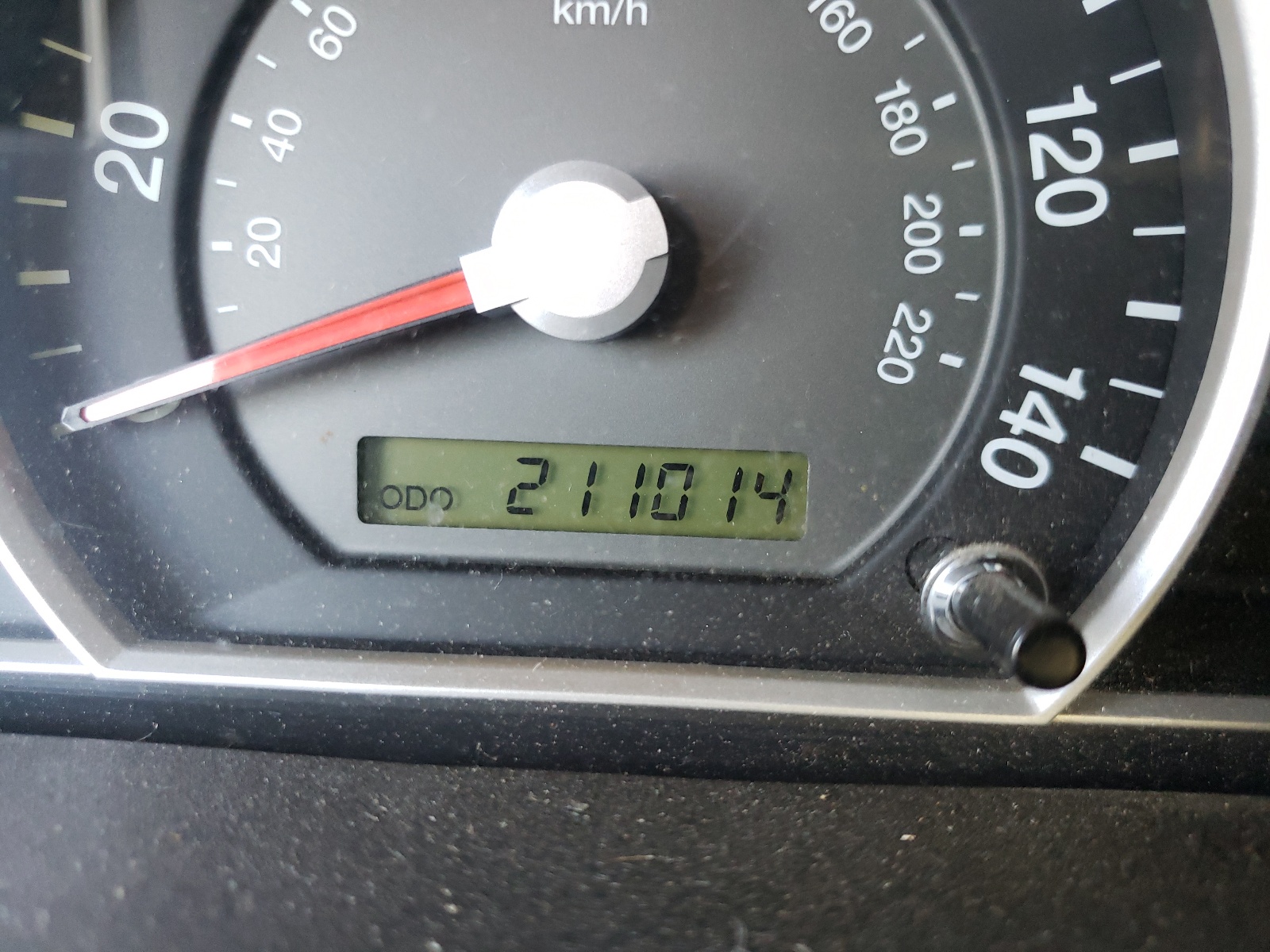 Photo 8 from auction – 2007 KIA SORENTO EX with VIN KNDJC736075717371