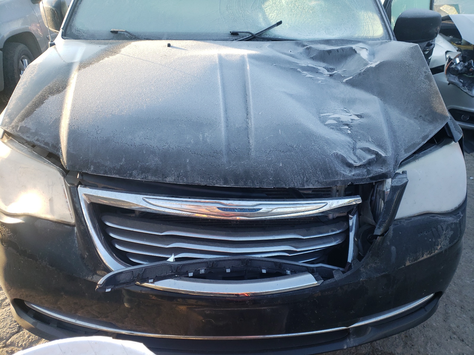 Photo 7 from auction – 2013 CHRYSLER TOWN & COU with VIN 2C4RC1BG2DR808537