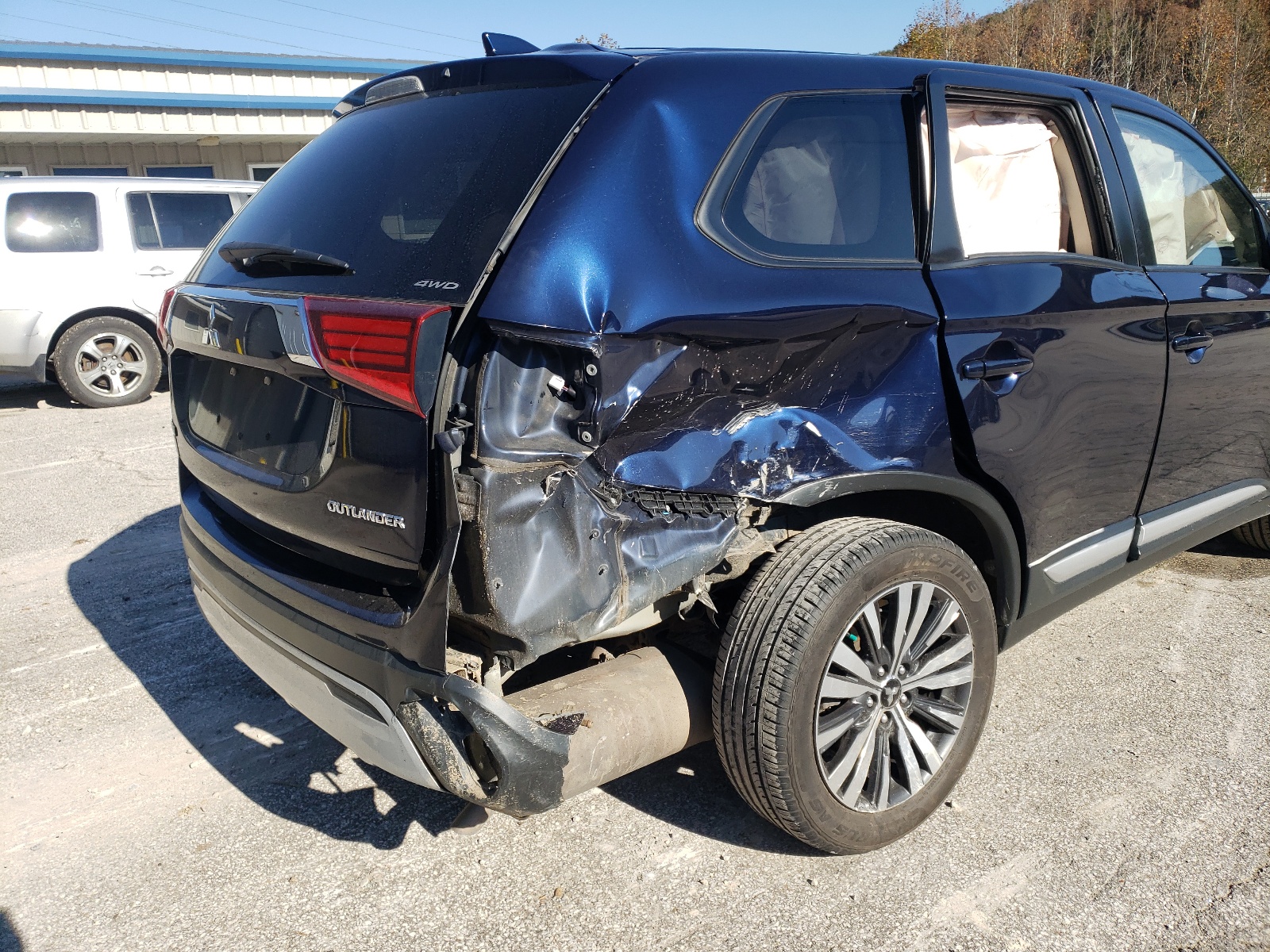 Photo 9 from auction – 2019 MITSUBISHI OUTLANDER with VIN JA4AZ3A37KZ012790