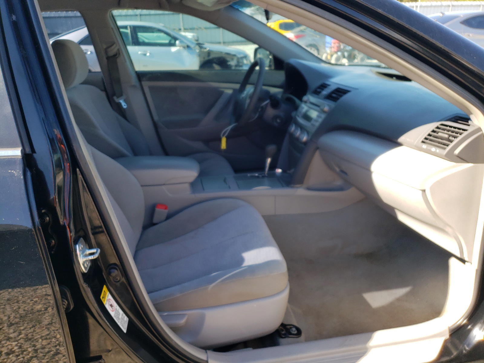 Photo 5 from auction – 2011 TOYOTA CAMRY BASE with VIN 4T1BF3EK3BU768758