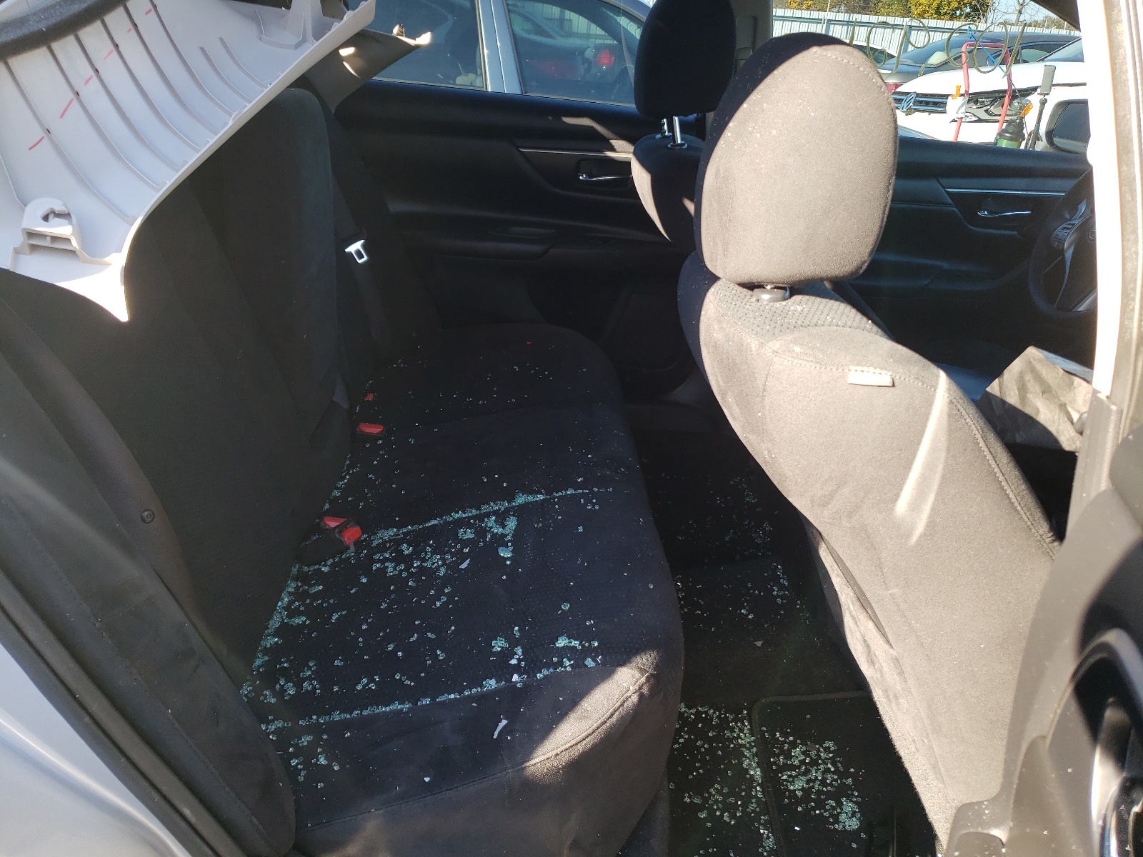 Photo 6 from auction – 2015 NISSAN ALTIMA 2.5 with VIN 1N4AL3AP3FC433074