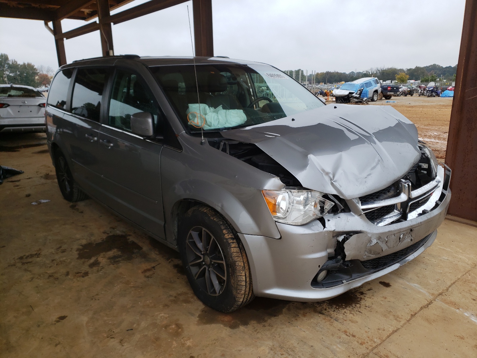 صورة رقم 1 من المزاد - 2017 DODGE GRAND CARA مع VIN 2C4RDGCG8HR649253