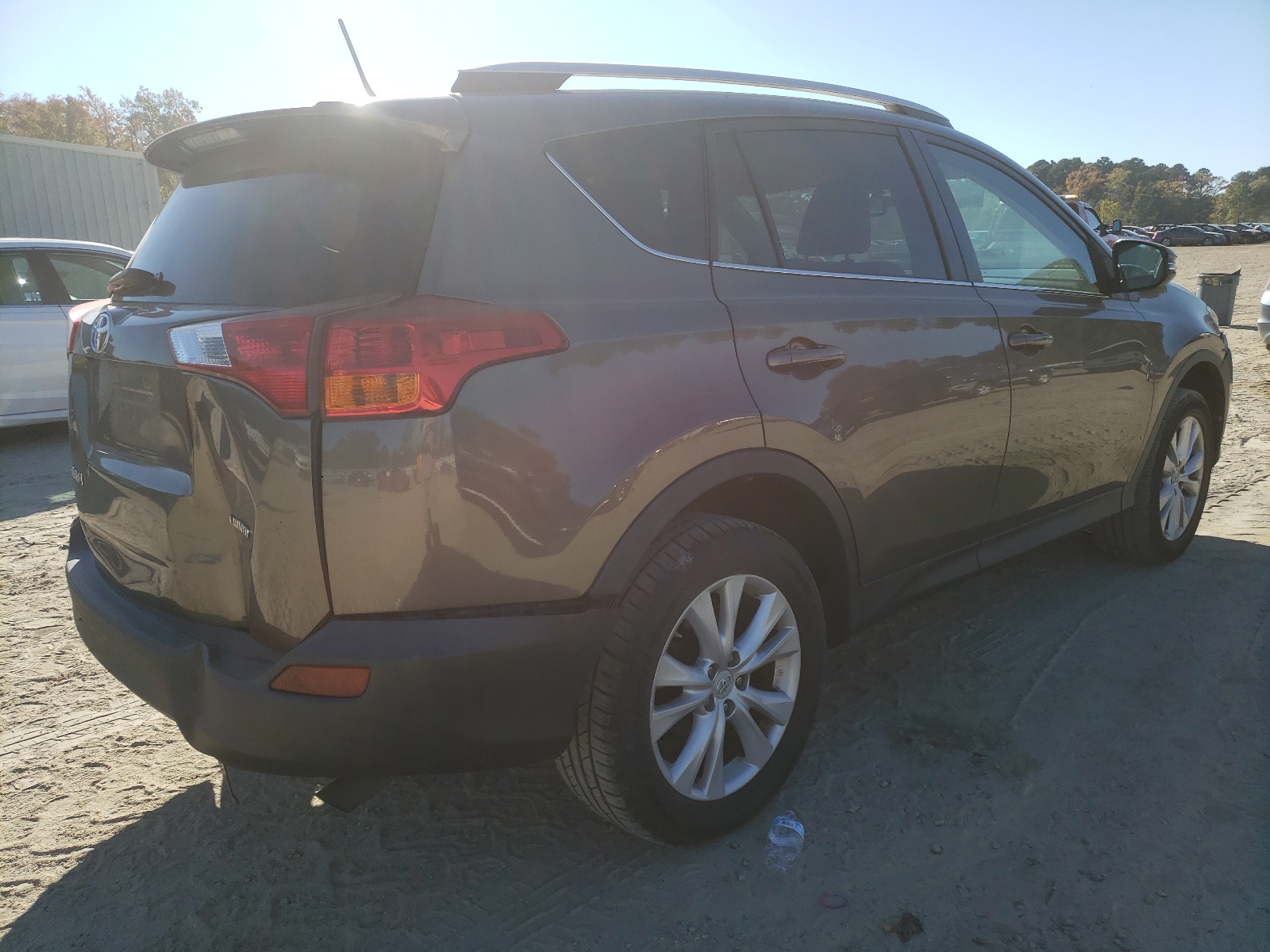 Photo 4 from auction – 2014 TOYOTA RAV4 LIMIT with VIN 2T3YFREV1EW113856