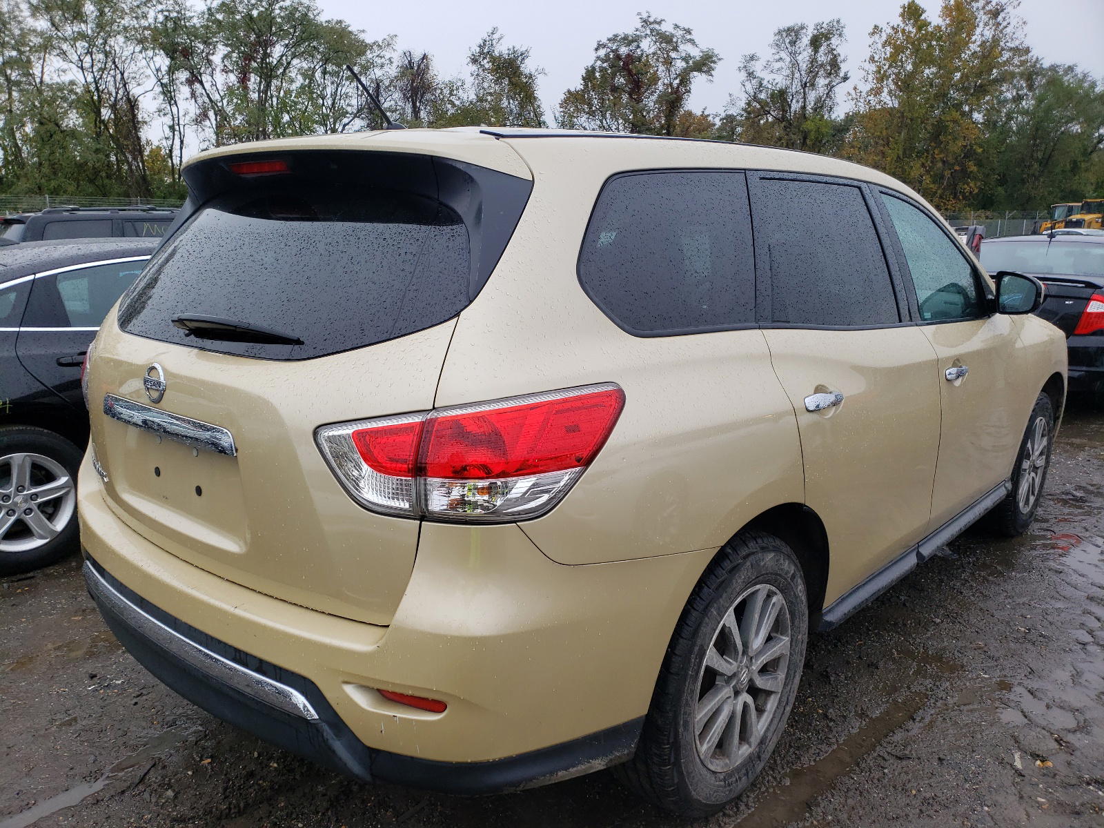 Photo 4 from auction – 2013 NISSAN PATHFINDER with VIN 5N1AR2MN7DC619481