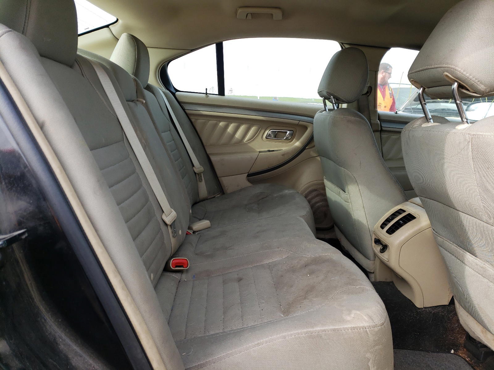 Photo 6 from auction – 2013 FORD TAURUS SE with VIN 1FAHP2D89DG178051