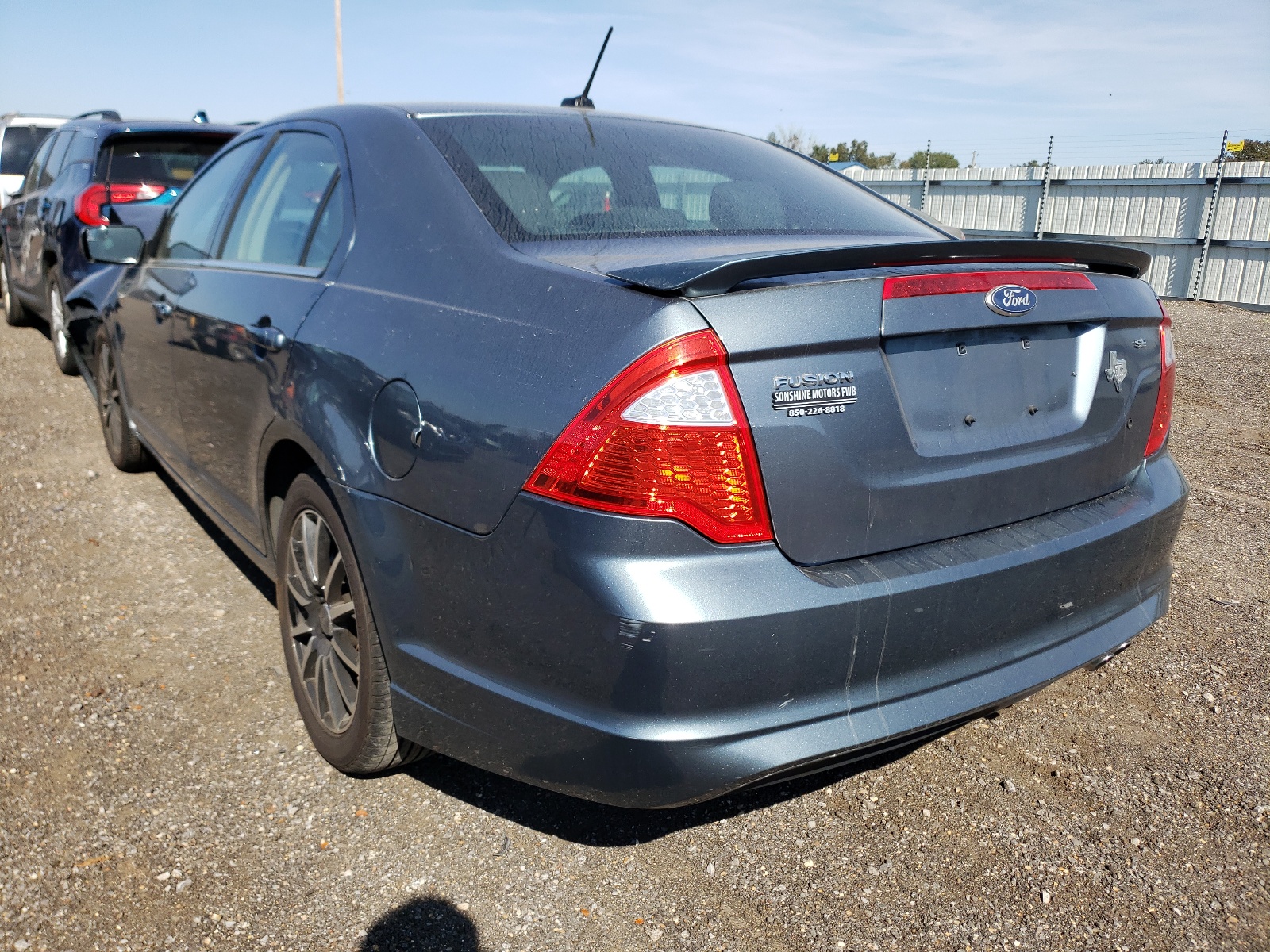 Photo 3 from auction – 2011 FORD FUSION SE with VIN 3FAHP0HA6BR143927
