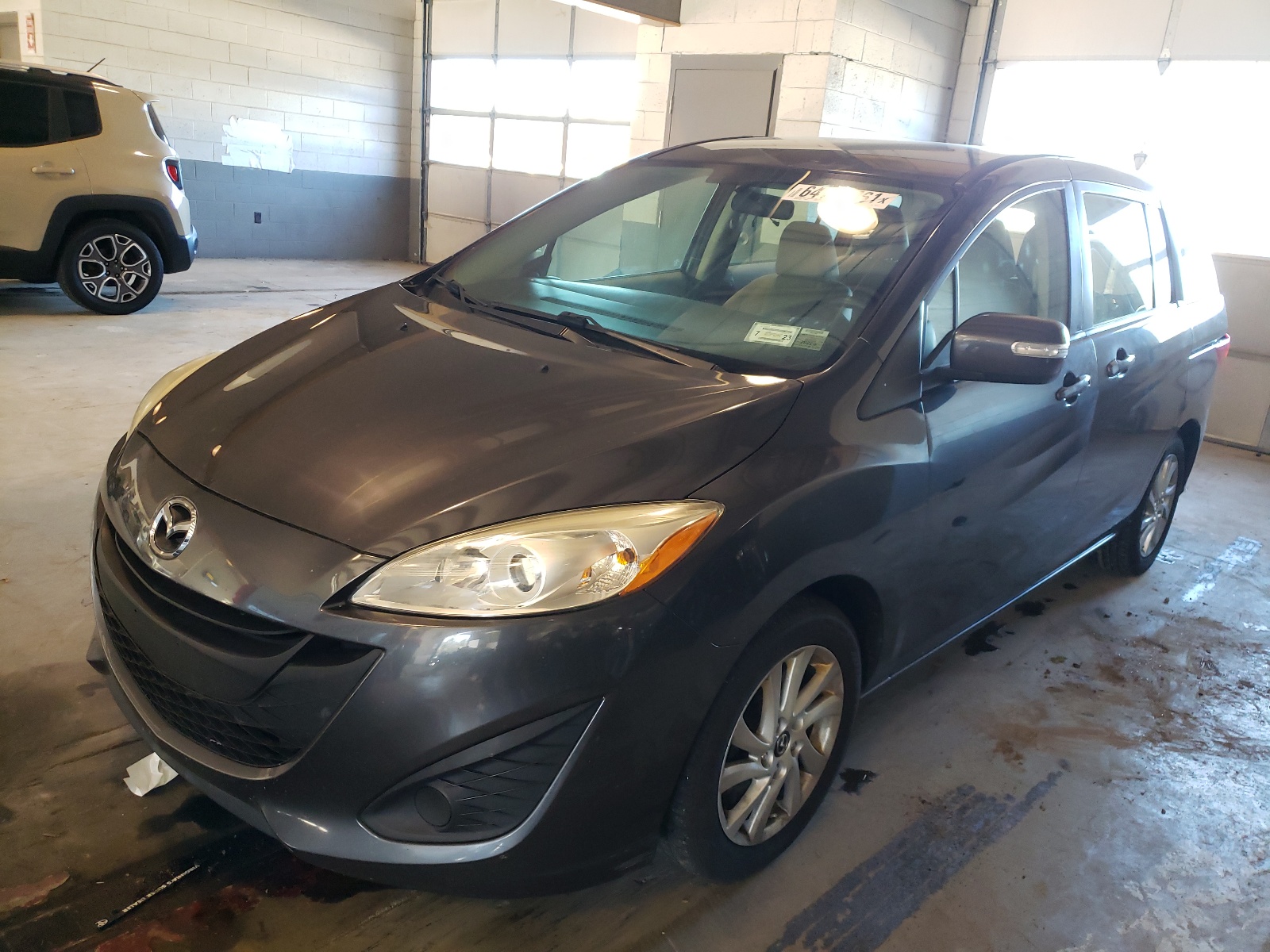 Photo 2 from auction – 2015 MAZDA 5 SPORT with VIN JM1CW2BL0F0181737