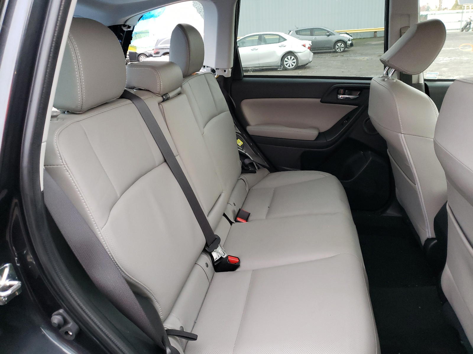 Photo 6 from auction – 2018 SUBARU FORESTER 2 with VIN JF2SJARCXJH475720