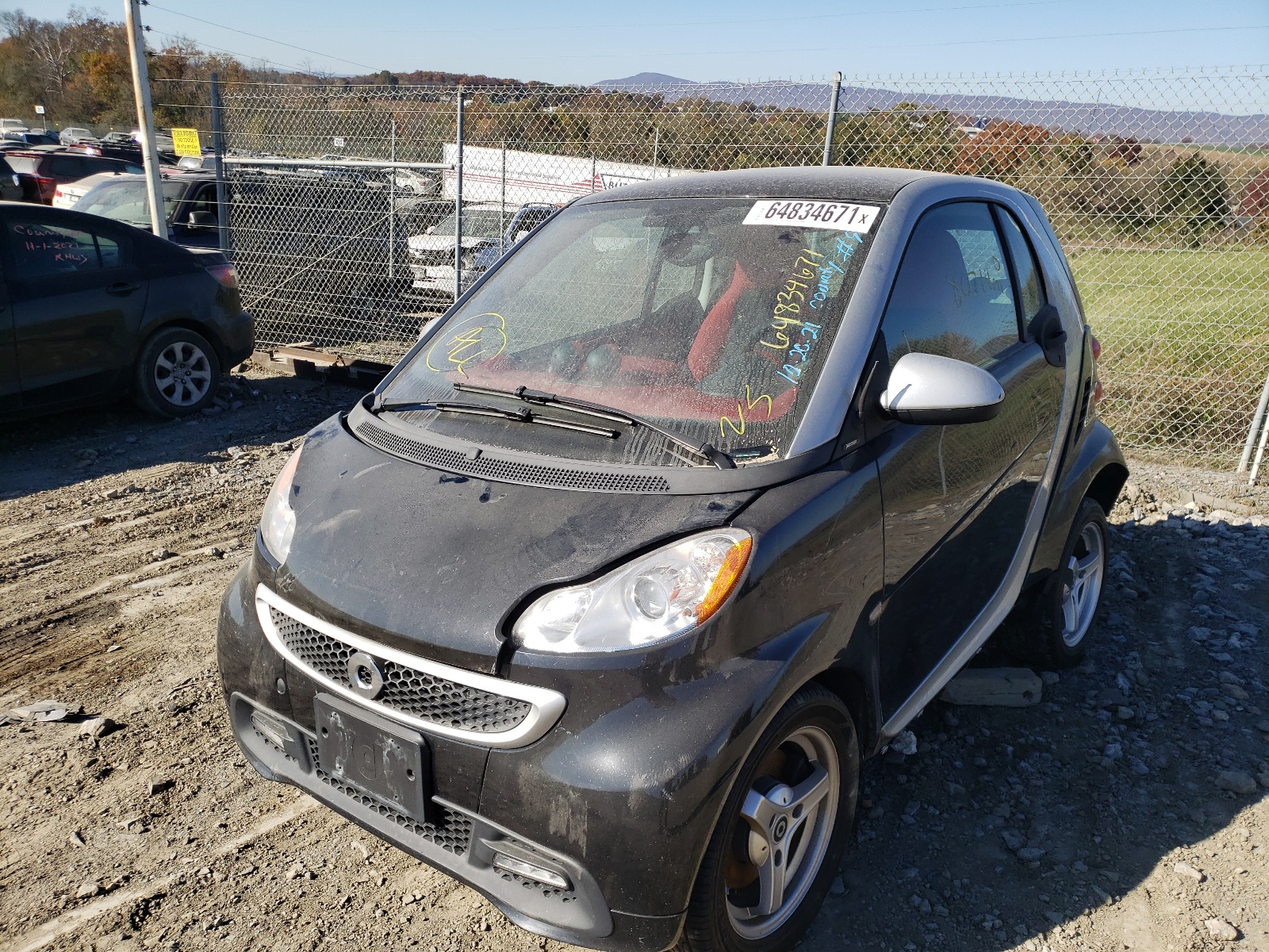 Photo 2 from auction – 2013 SMART FORTWO PUR with VIN WMEEJ3BA7DK635402