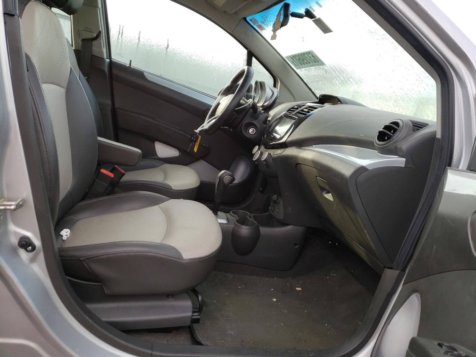 Photo 5 from auction – 2013 CHEVROLET SPARK 2LT with VIN KL8CF6S90DC610259