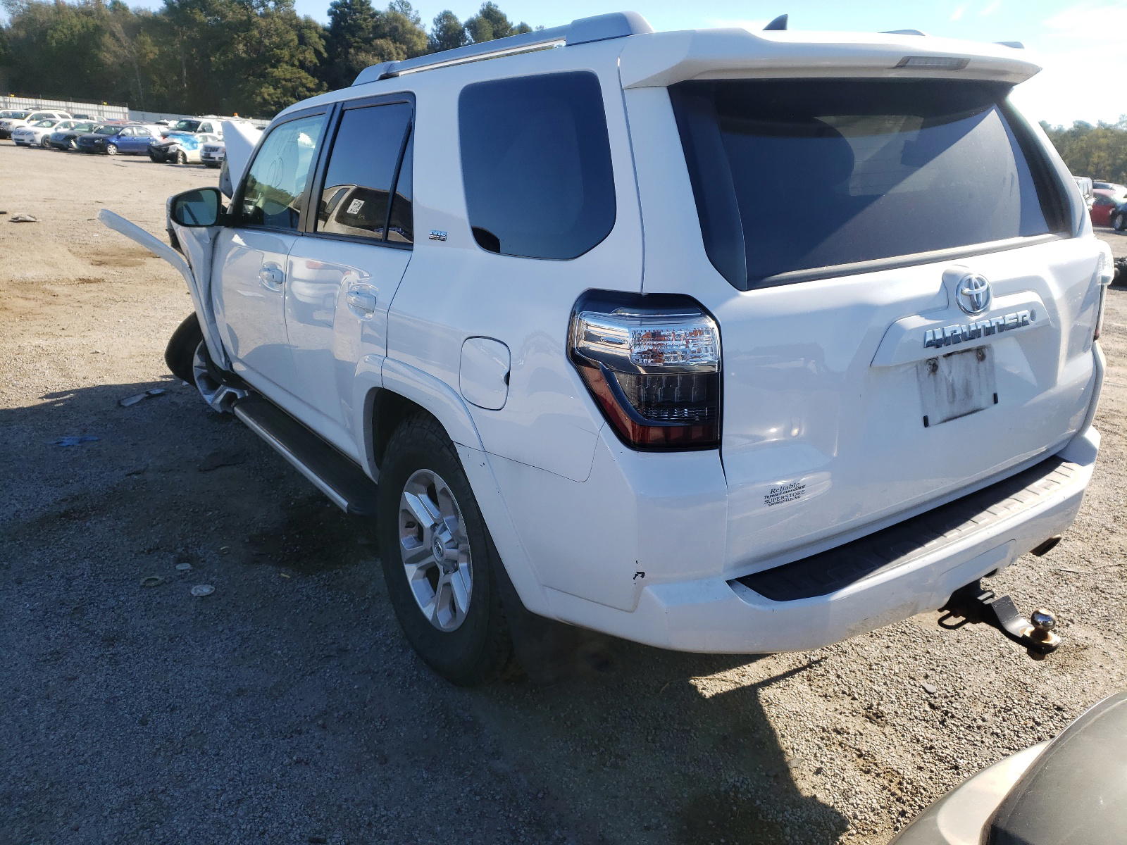 Photo 3 from auction – 2014 TOYOTA 4RUNNER SR with VIN JTEBU5JR8E5197898