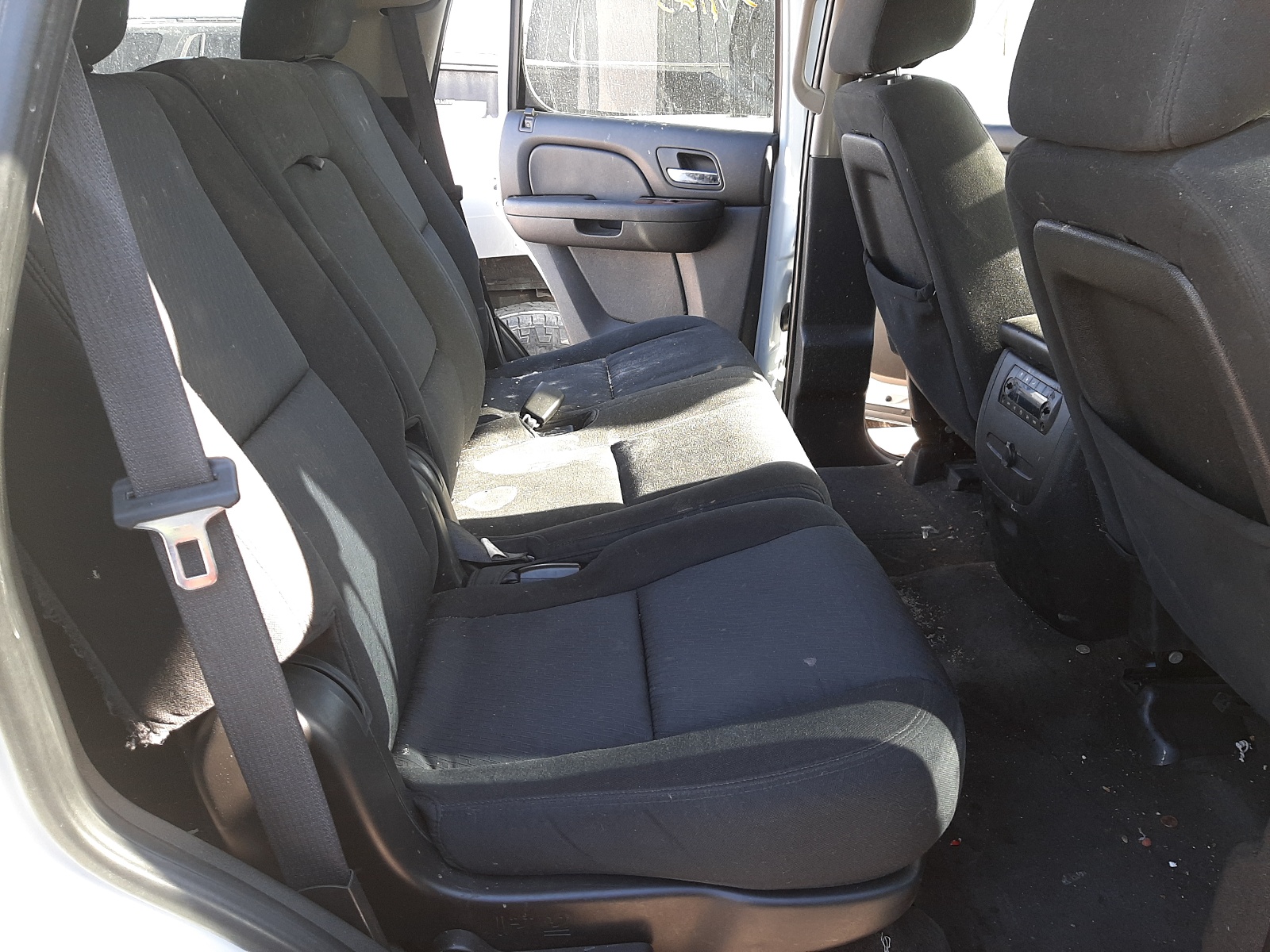 Photo 6 from auction – 2011 CHEVROLET TAHOE C150 with VIN 1GNSCAE0XBR108145