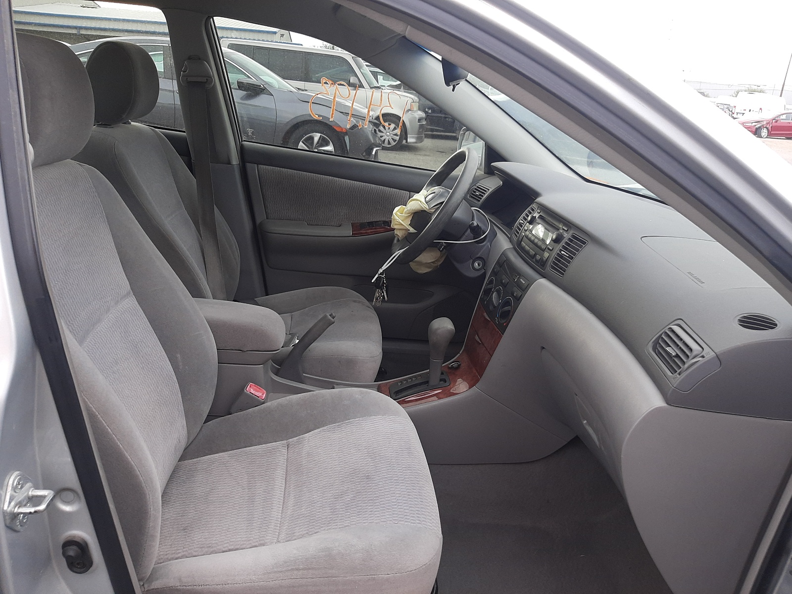 Photo 5 from auction – 2005 TOYOTA COROLLA CE with VIN 1NXBR32E85Z467848